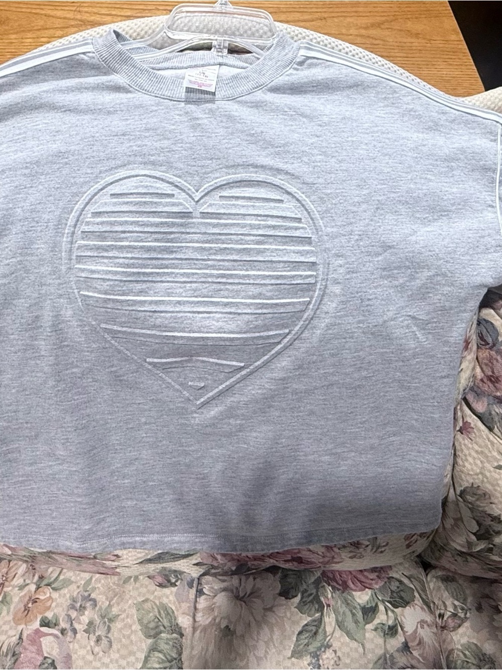 No Boundaries Light Gray Quilted Heart Crewneck Sweatshirt - Picture 5 of 5
